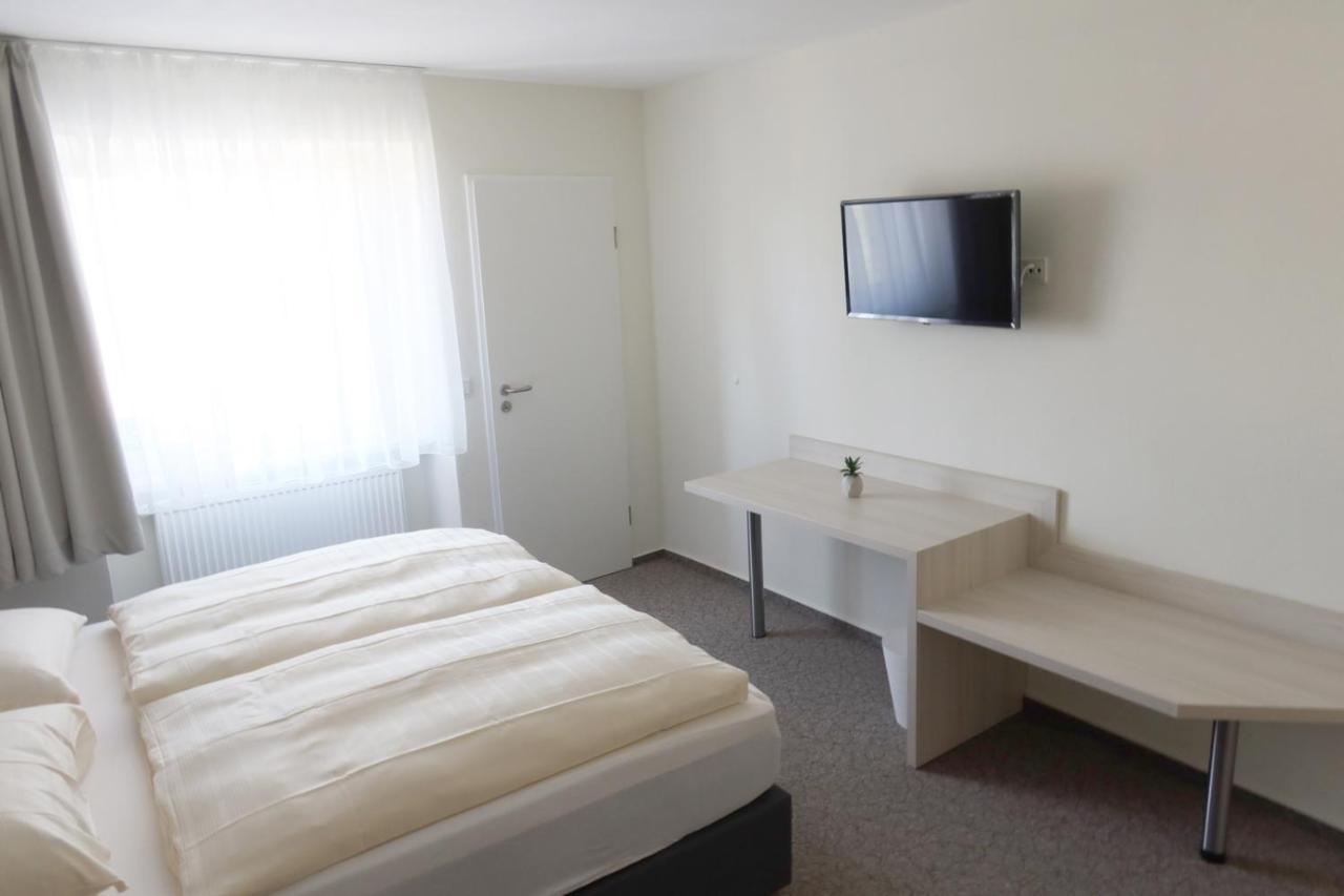 Hotel Waldoza Waldmohr Екстер'єр фото