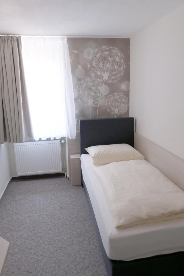Hotel Waldoza Waldmohr Екстер'єр фото